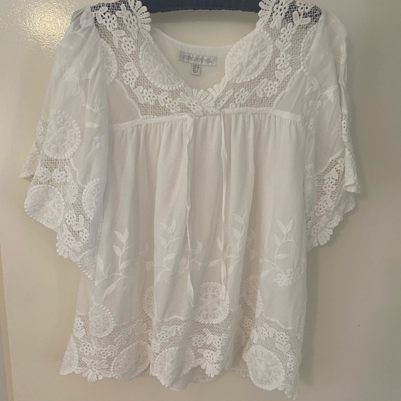 Pretty forever new embroidered blouse - Picture 2 of 7